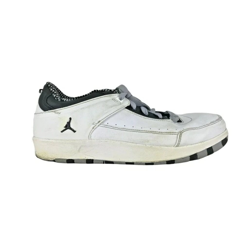 Nike Air Jordan Boys Classic 317772-104 White Sneaker Athletic Shoes Size US 7 Y